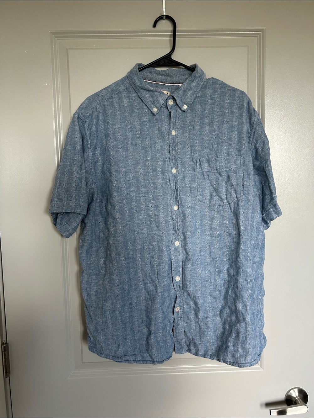 Weatherproof Men's Washable Linen Short-Sleeve Button-Down Shirt in Chambray